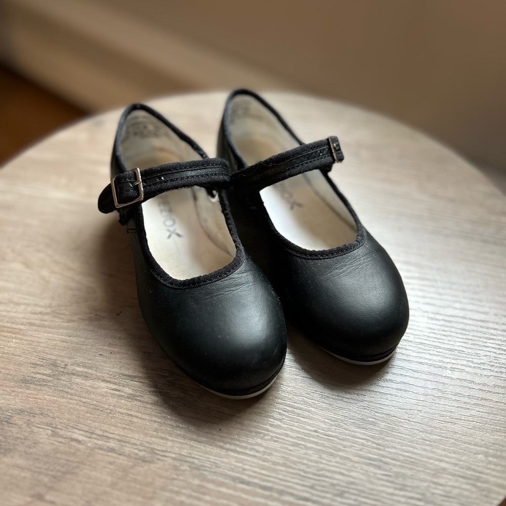 Capezio Essential Tap Shoe - Child Mary Jane Size 11.5